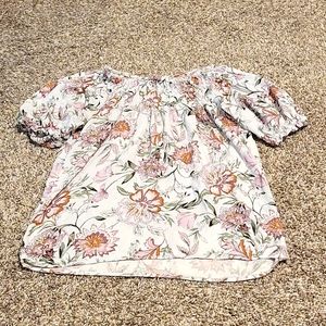 Floral flowy top